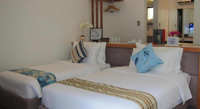 White Breeze Palawan Boutique Hotel Puerto Princesa Exterior foto